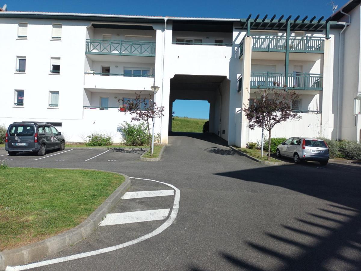 Calme T2 Avec Terrasse A Hendaye, Proche Plage - Fr-1-239-780 ภายนอก รูปภาพ